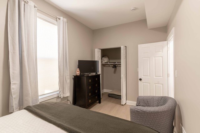 Building Photo - 3049 N Avers Ave