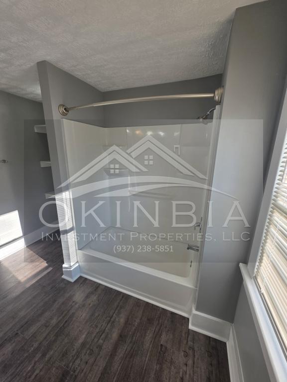 Building Photo - 1815 Catalpa Dr.