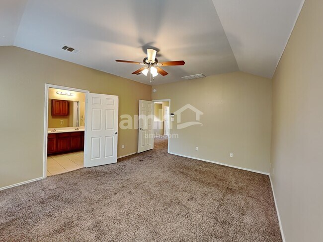 Building Photo - 149 Ashwood N