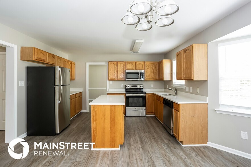 Building Photo - 196 Stallings Mill Dr