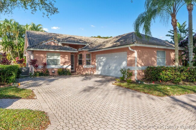 Building Photo - 5260 Grande Palm Cir