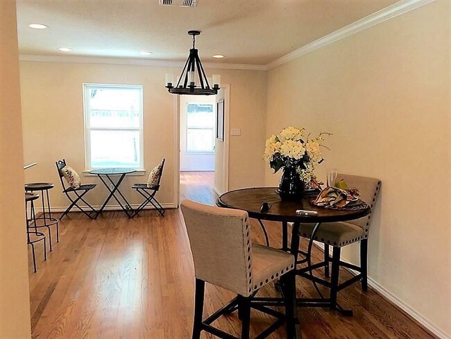 Building Photo - 4734 Benning Dr