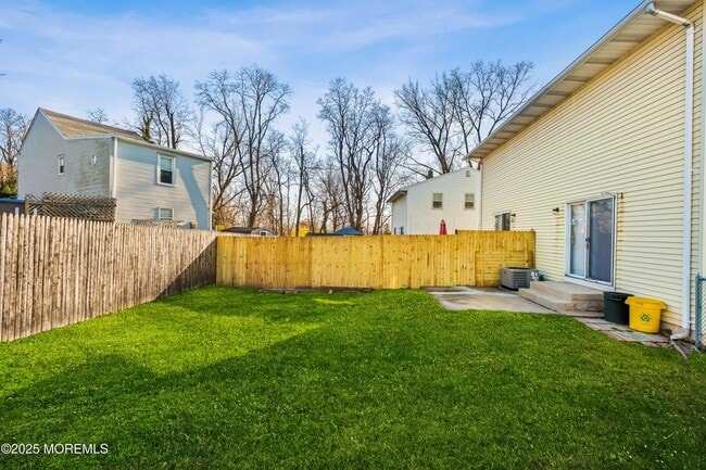 Building Photo - 144 New Cedar Ln