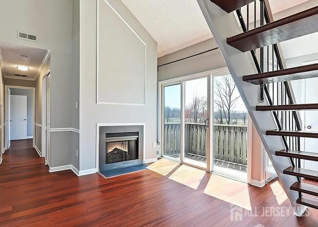 Building Photo - 1010 Aspen Dr