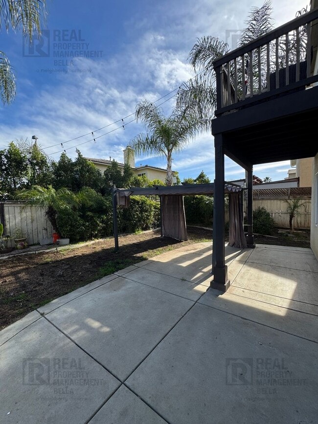 Building Photo - Gorgeous Murrieta Home with Main Floor Bedroom and Bathroom