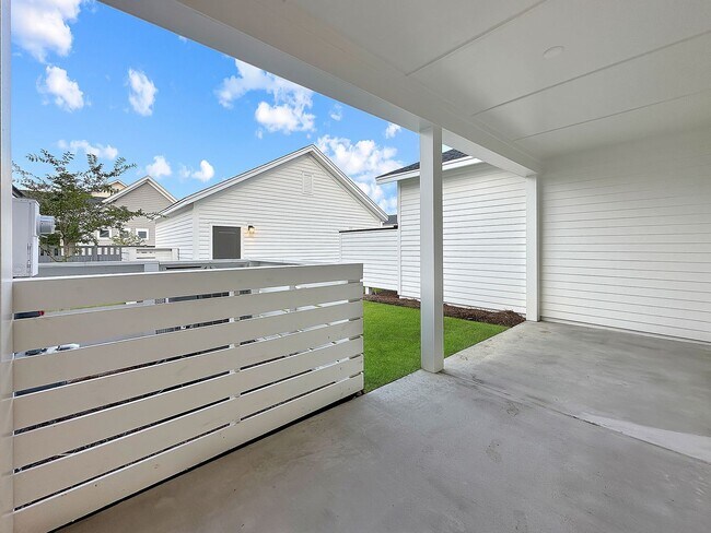 Building Photo - Luxury Townhome in Midtown Nexton