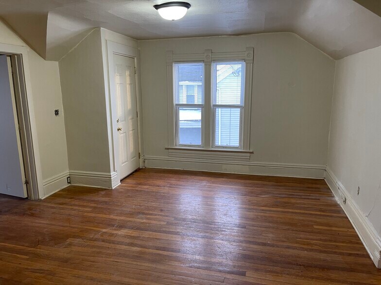 Building Photo - 821 Wright St