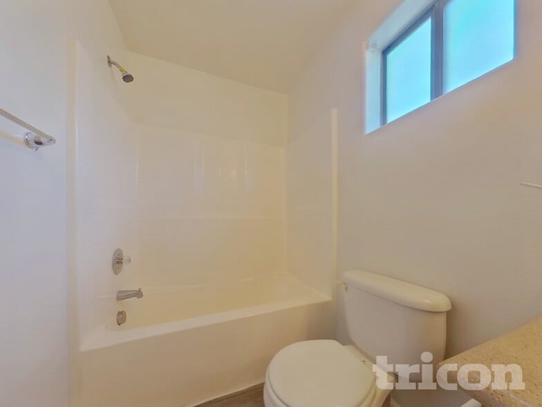 Building Photo - 23634 W Tamarisk Ave