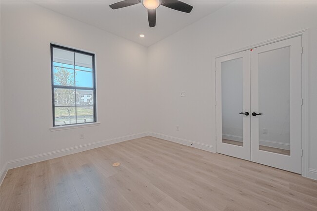 Building Photo - 2315 Red Chip Ln