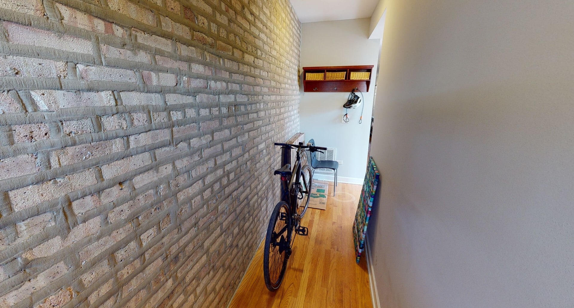 Building Photo - 2533 W Berwyn Ave