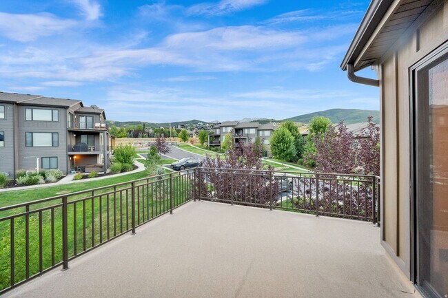 Building Photo - 6357 E 820 S