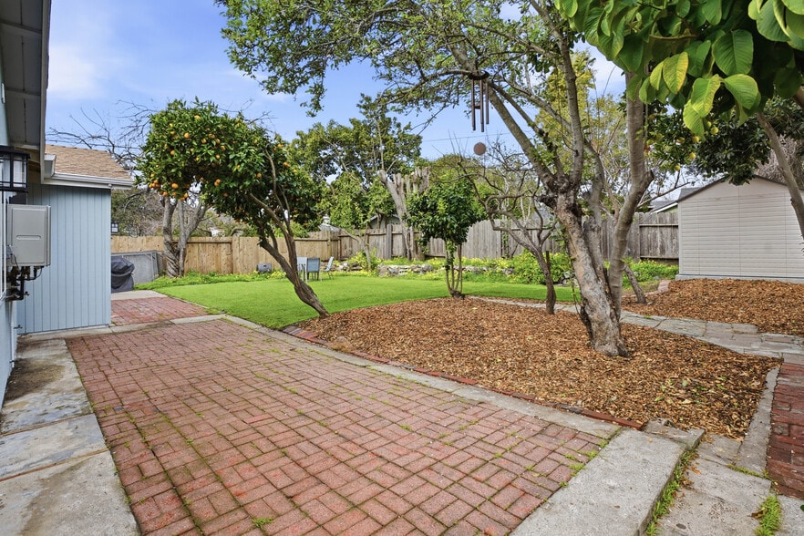 Building Photo - 1238 Coral St