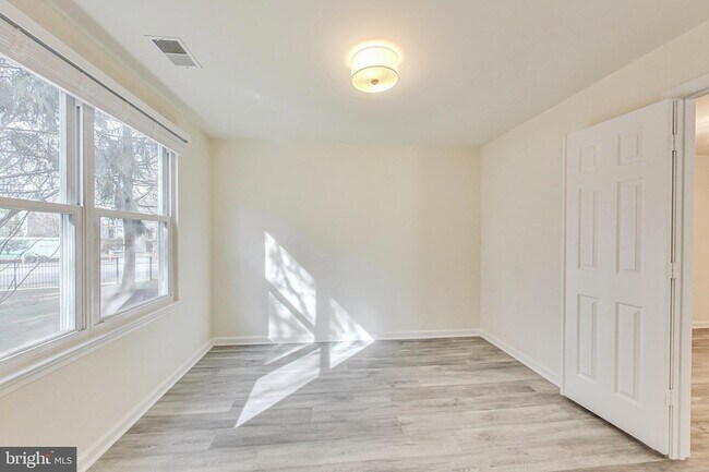 Building Photo - 15300 Diamond Cove Terrace