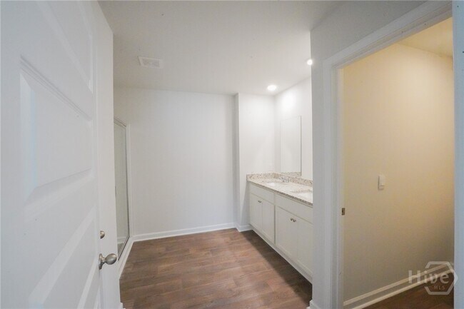 Building Photo - 446 Coconut Dr