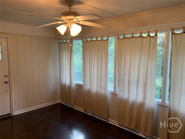 Building Photo - 1000 College Station Rd