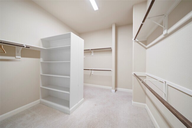 Building Photo - 26946 Carmel Falls Ln