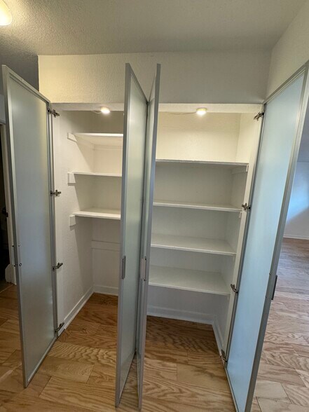 Building Photo - 75 Emerson St