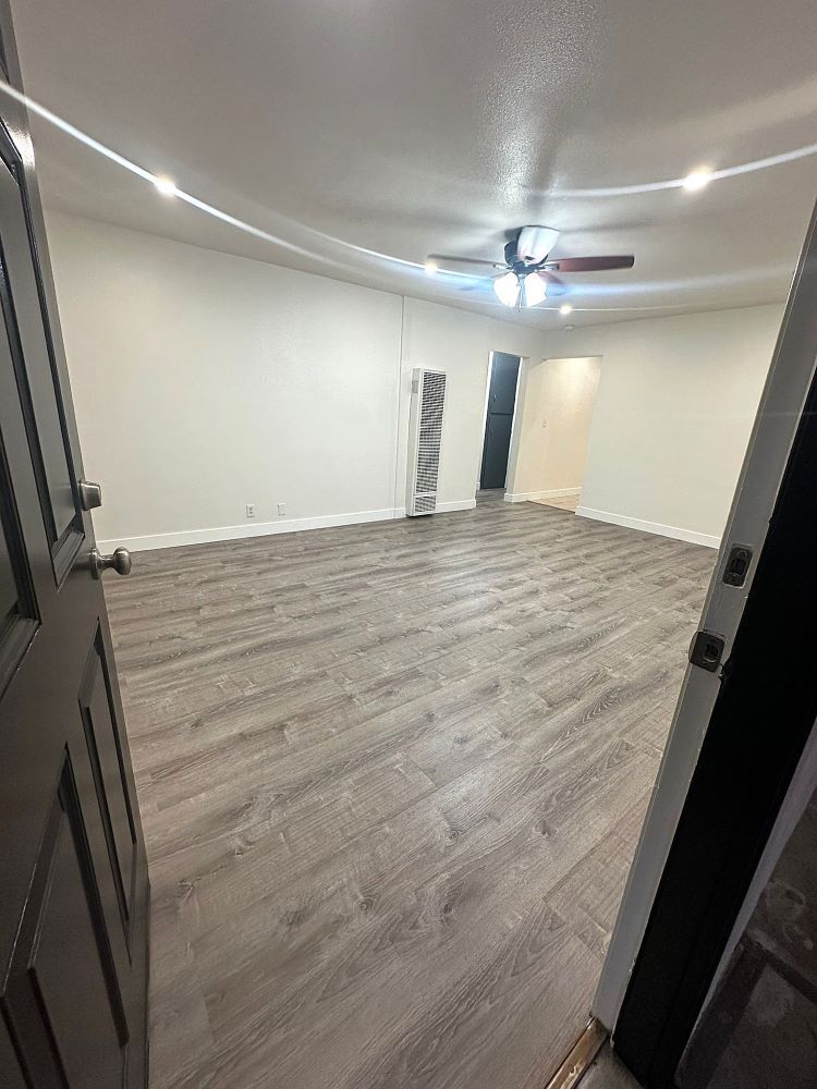 Living Rm/ Entrance - 2302 W Roberta Ave