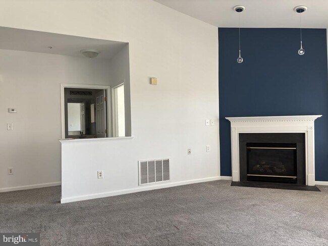 Building Photo - 594 Hopkins Landing Dr