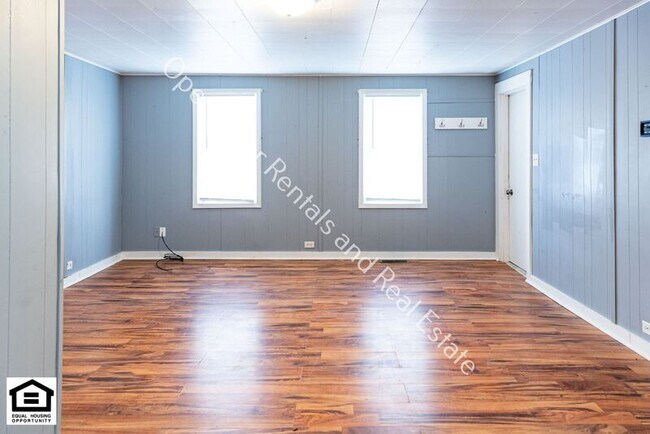 Building Photo - 17425 IN-37