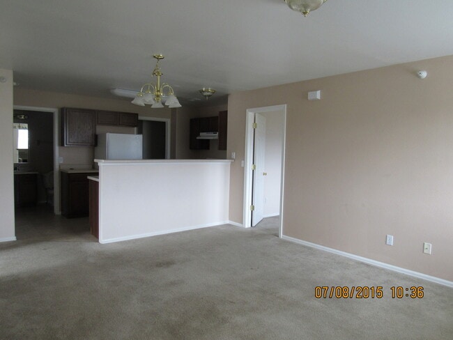 Building Photo - Ranch Style Condo!