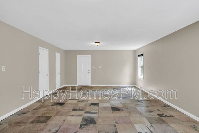 Building Photo - 236 Bayview Drive