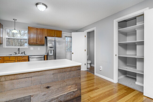 Building Photo - 3 Periwinkle Ln