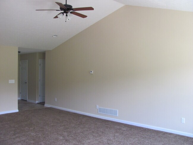 Building Photo - 139 Boone Trce