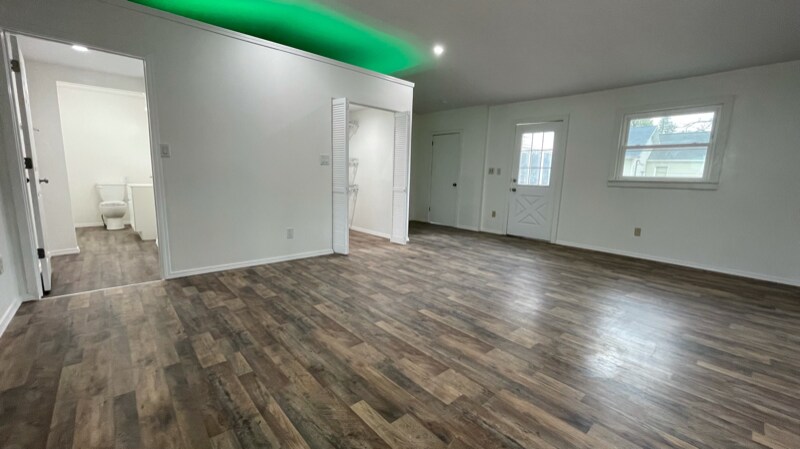 Building Photo - 415 N Washington St