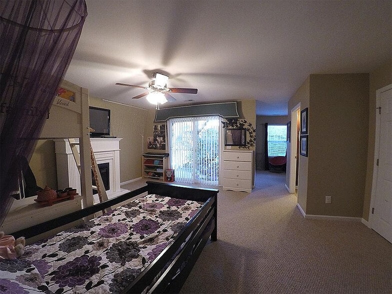 Building Photo - Room in Townhome on Haywards Heath Ln