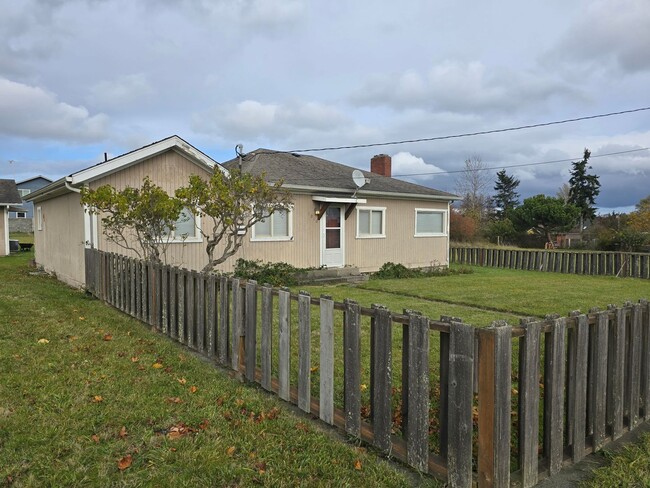 Primary Photo - Newly remodeled two bedroom home - Port To...