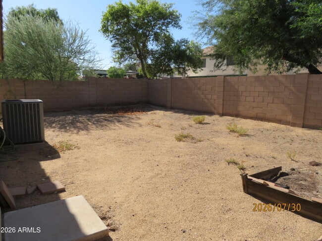 Building Photo - 15446 W Gelding Dr