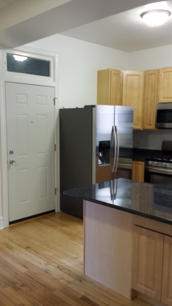 Kitchen - 1228 W Columbia Ave