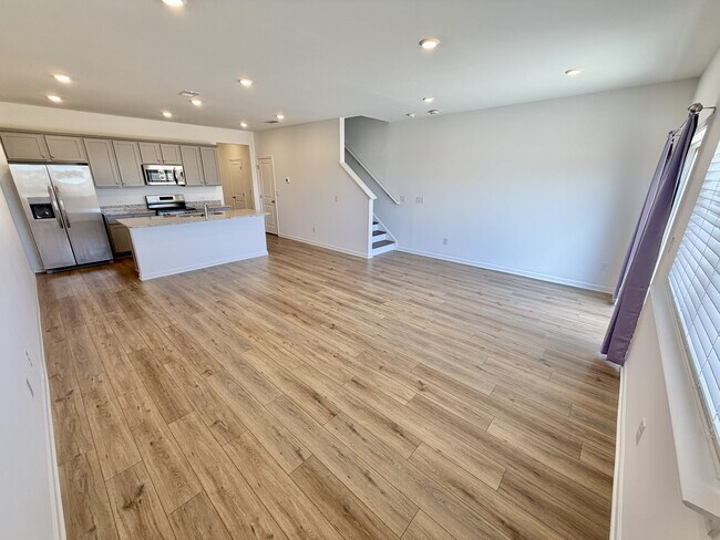 Building Photo - 261 Kenoot Dr