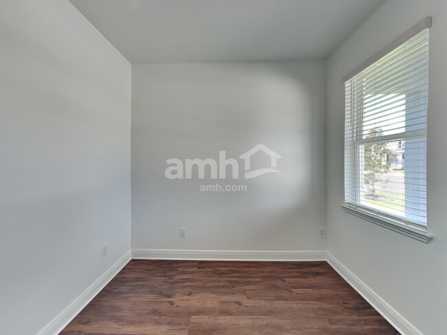 Building Photo - 14628 Cedar Ml Dr