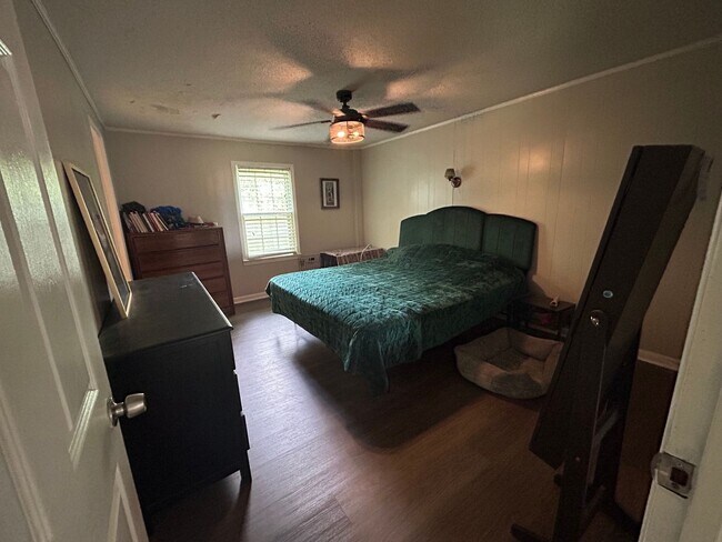 Building Photo - 79 Springbrook- Available August 2025!!