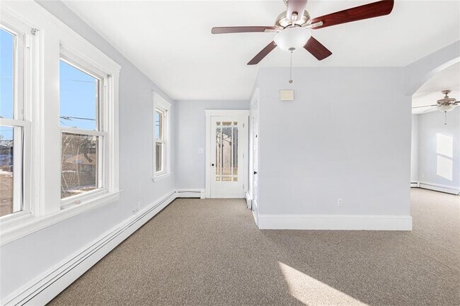 Building Photo - 2 Ann St