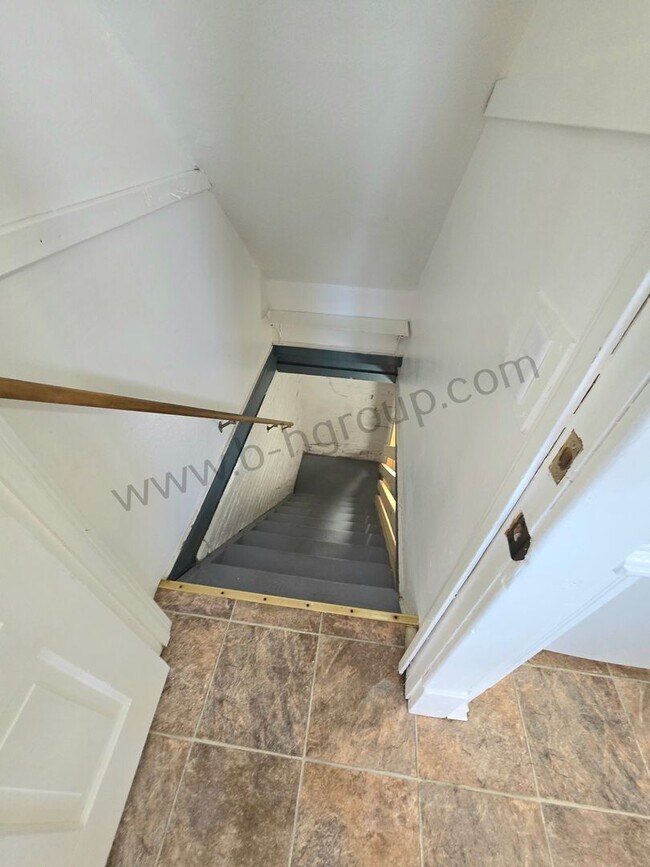 Building Photo - 1808 56th St