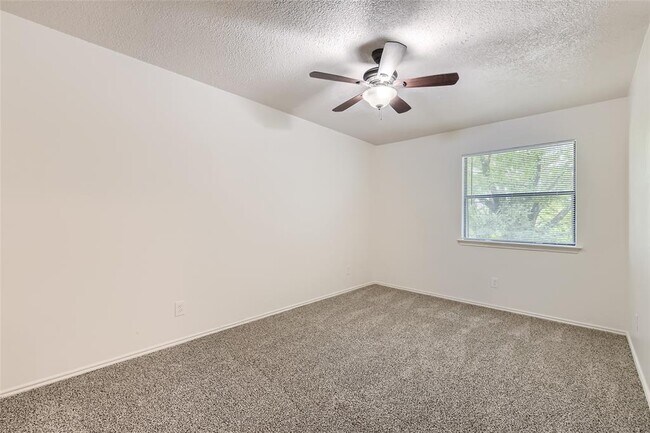 Building Photo - 5616 Emerald Forest Dr