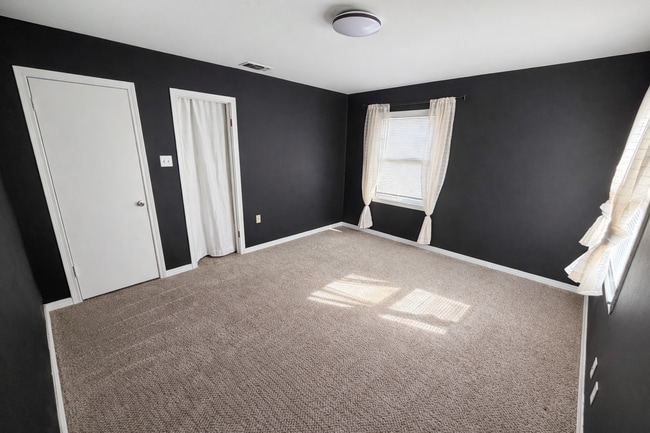 Building Photo - 705 Childress St