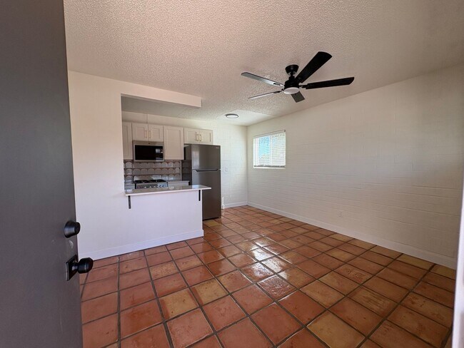 Building Photo - 817 S Melody Ln