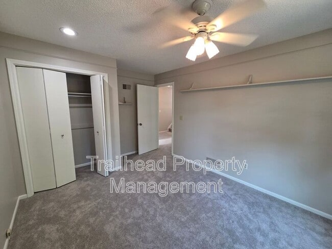 Building Photo - 13325 W 104th St