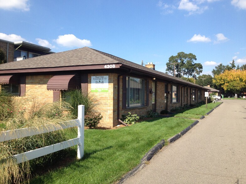 Building Photo - 4308 W 13 Mile Rd