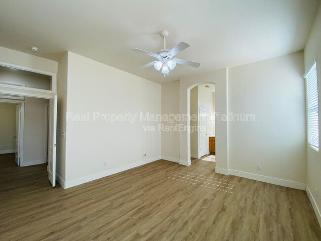 Building Photo - 2916 Roberts Ave