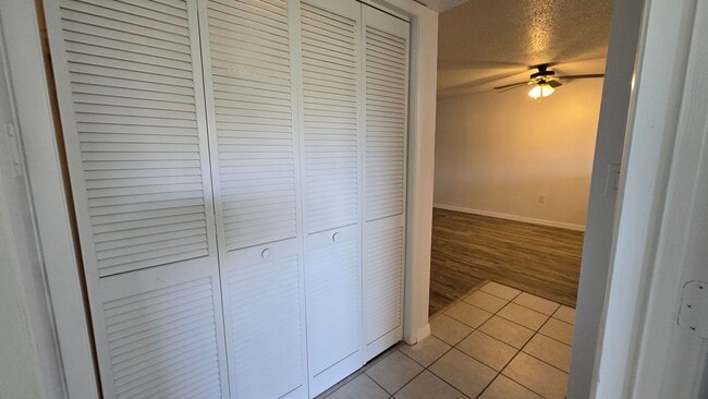 Building Photo - Nice 2/2 in the Gated East Lake Woodlands community