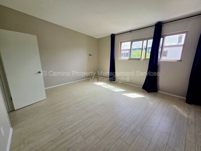 Building Photo - 2520 Graham Ave