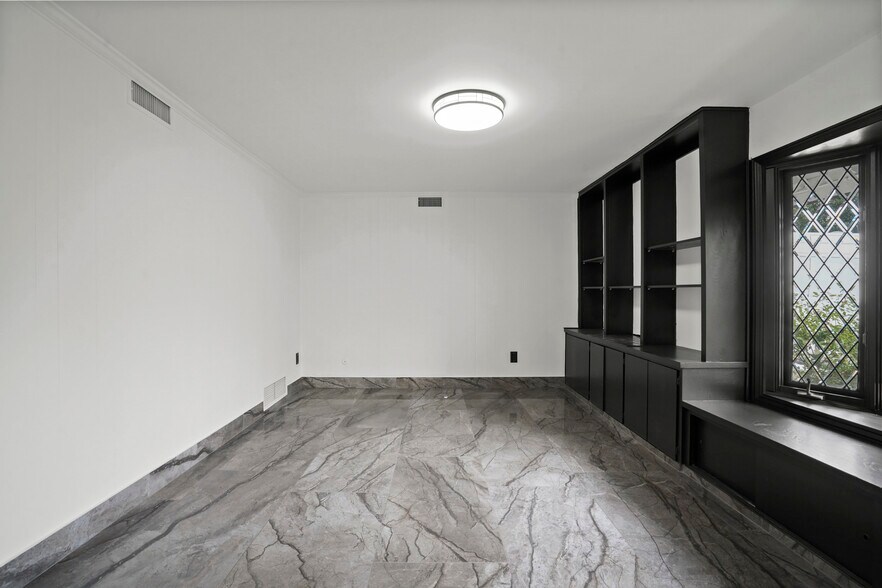 Building Photo - 9853 Wish Ave