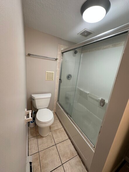 Building Photo - 956 S Lincoln St