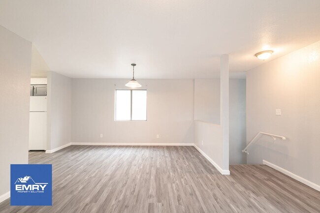 Building Photo - 106010 Wilmington Ave