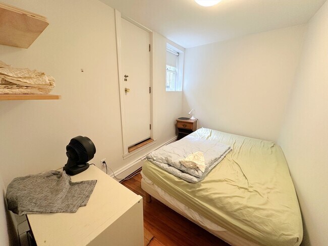 Building Photo - 85 Revere St